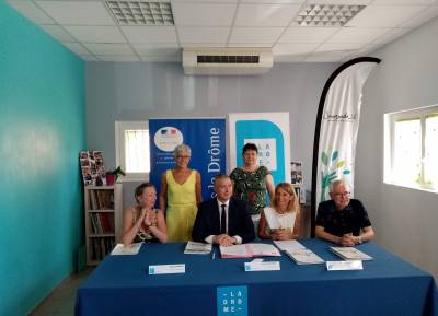 Signature du Plan Pauvreté par le Préfet de la Drôme et la Présidente du Conseil Départemental  